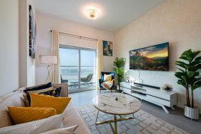Luxury 1BDR Apt in Al Barsha with beautiful city skyline views